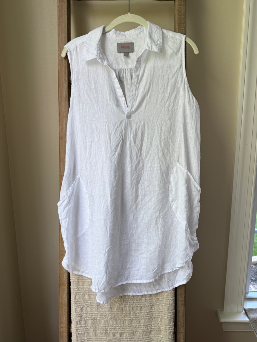 FORCYNTHIA beachwear White Linen Sleeveless Tunic with Collared V-Neck